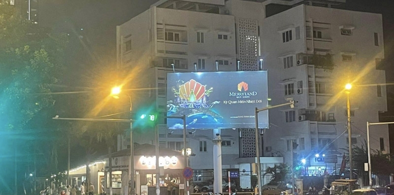 Quảng cáo billboard tại Ngã 4 Kim Mã, Núi Trúc, Ba Đình, Hà Nội