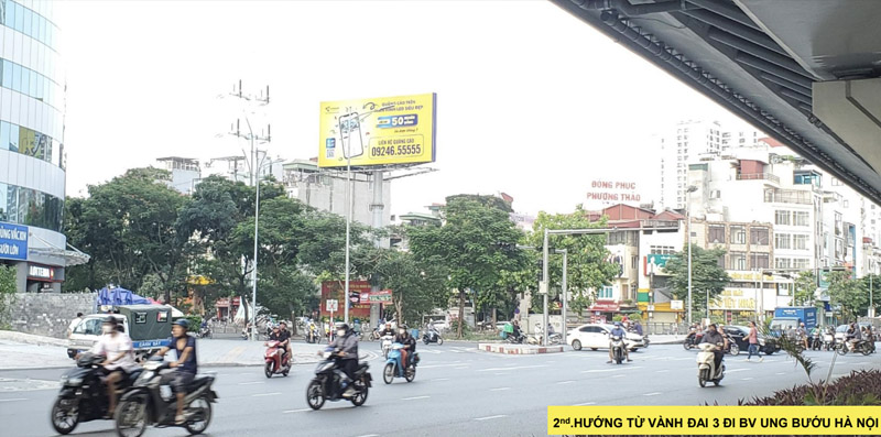Quảng cáo billboard tại Ngã 4 Kim Mã, Núi Trúc, Ba Đình, Hà Nội