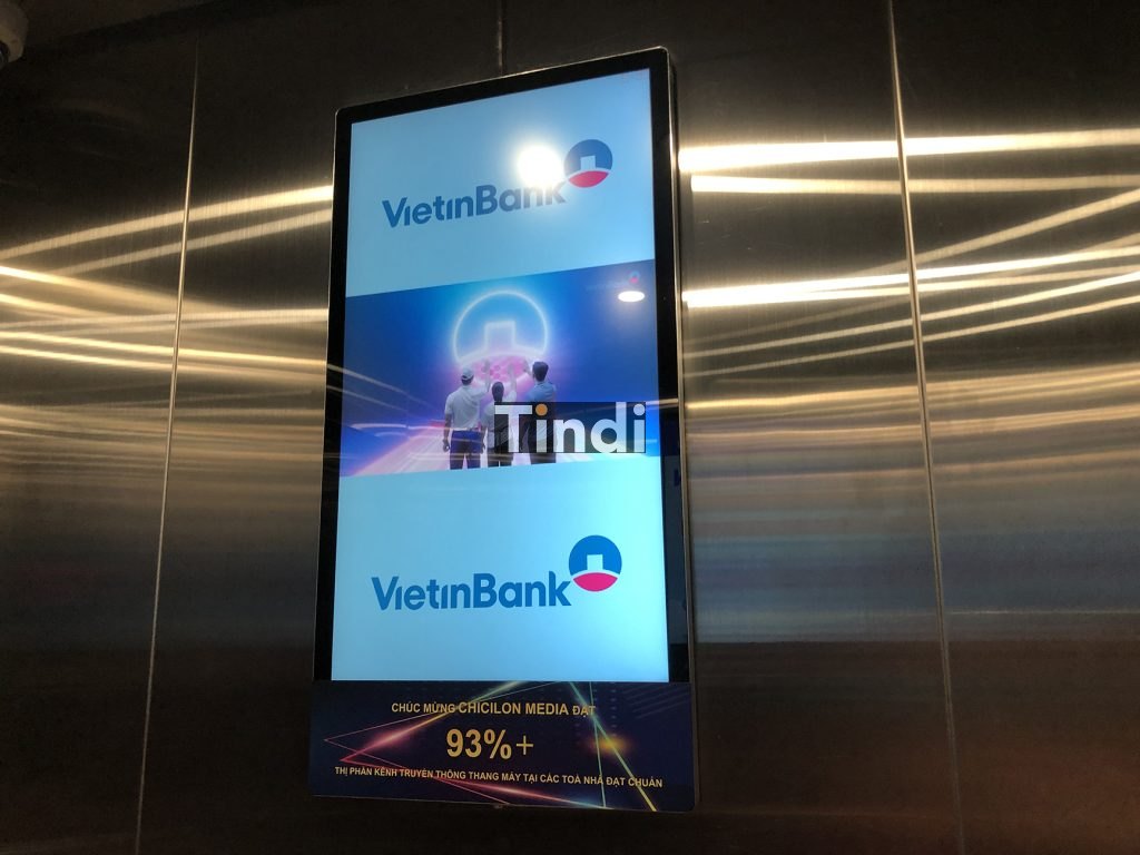 Màn hình quảng cáo Frame trong thang máy.