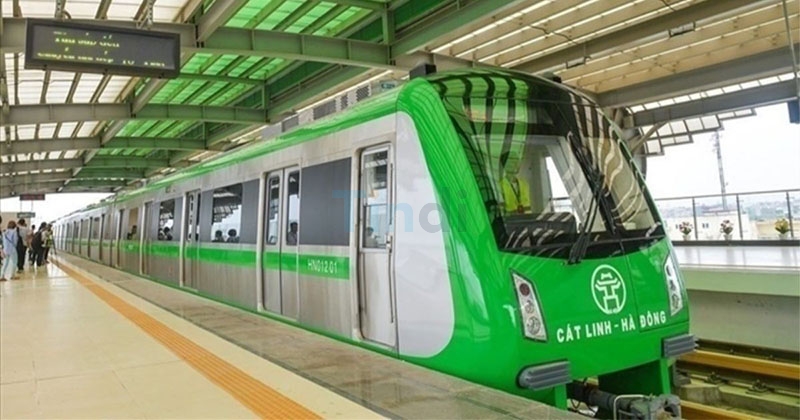 Quảng cáo trên tàu Cát Linh Hà Đông