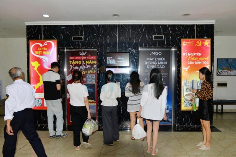 Tất Tần Tật Về Quảng Cáo Cửa Thang Máy: Xu Hướng – Hiệu Quả – Cơ Hội Vàng Cho Doanh Nghiệp 7 Quảng cáo trên cửa thang máy giúp doanh nghiệp truyền tải được nhiều hình ảnh và thông điệp