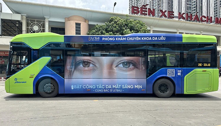 Từ A–Z về quảng cáo xe buýt: Bảng giá, hình thức & lợi ích 2025 7 Quảng cáo trên thân xe bus tiếp cận khách hàng hiệu quả