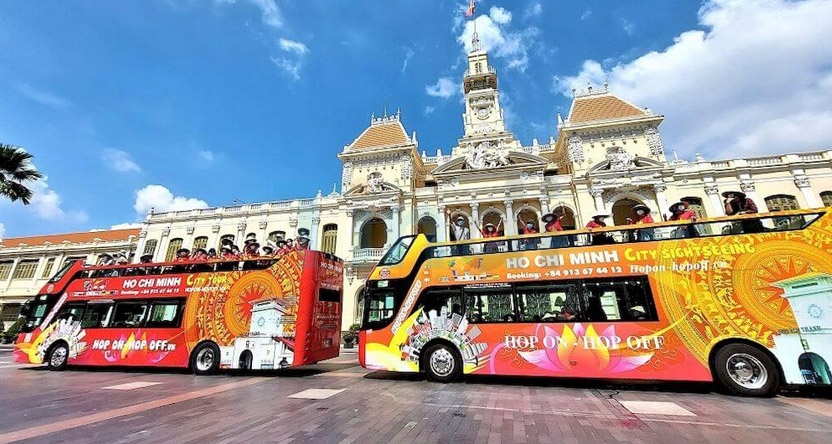 Quảng cáo xe buýt 2 tầng