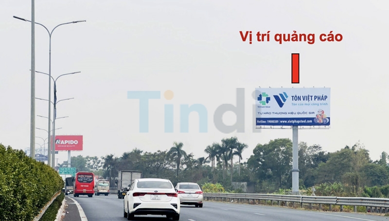 Quảng cáo billboard ngoài trời: Những điều doanh nghiệp cần biết năm 2025 20 Quảng cáo Billboard ven đường và quốc lộ