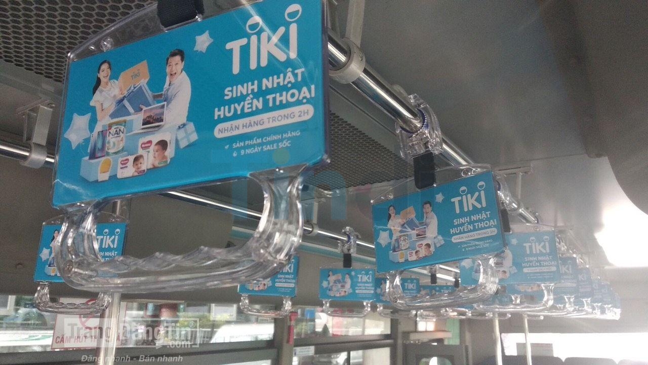 Quảng cáo tay cầm xe buýt – Nhỏ gọn, tạo hiệu quả lớn 7 Chỉ cần xe buýt còn lưu thông trên đường thì quảng cáo tay cầm cũng sẽ hoạt động. Ảnh: Internet