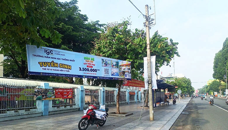 Chi phí treo băng rôn, phướn - Tindi Media