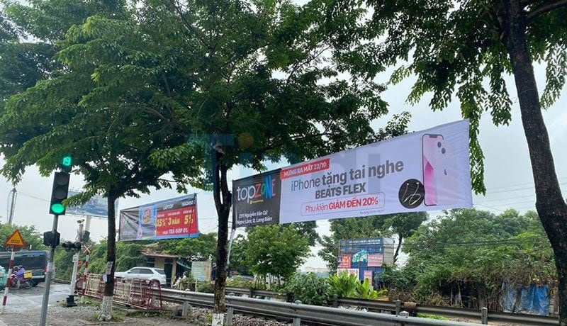 Treo banner quảng cáo dang ngang của TopZone