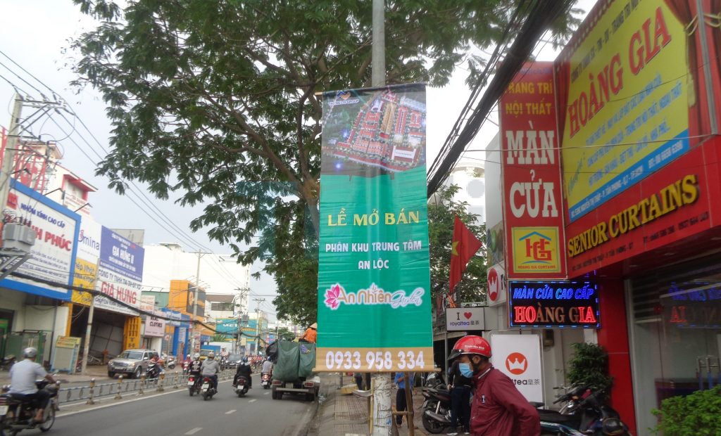 Quảng cáo phướn, băng rôn cho khai trương – sự kiện: Có nên làm không? 11 Quảng cáo phướn khai trương đặc biệt hiệu quả với cửa hàng mới, showroom, trung tâm dịch vụ nằm gần khu dân cư hoặc trục đường chính