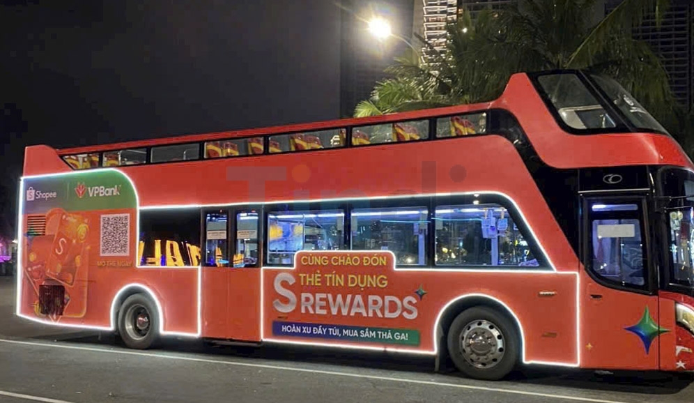 Báo giá quảng cáo xe bus 2 tầng - Tindi Media