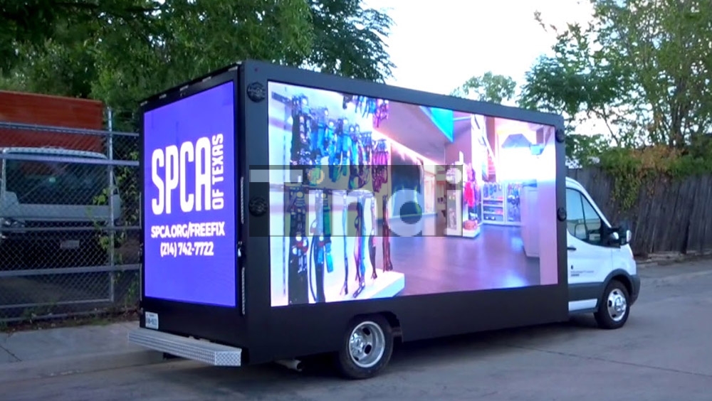 Roashow màn hình LED di động trên xe tải truyền tải thông điệp quảng cáo sinh động, đa dạng