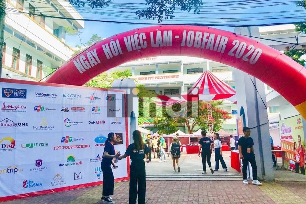 Tài trợ sự kiện sinh viên giúp thương hiệu xuất hiện trong bối cảnh tích cực, vui vẻ — tạo liên kết cảm xúc tốt với Gen Z