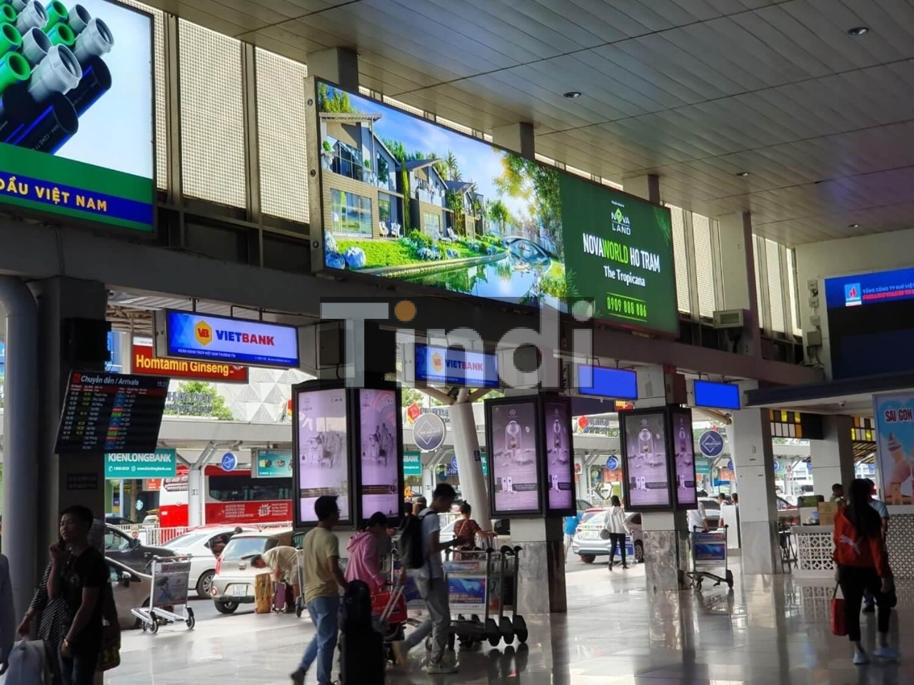 Hộp Đèn Lightbox Quảng Cáo Sân Bay: Ưu Điểm, Vị Trí Triển Khai & Báo Giá Trọn Gói 2026 10 Báo giá hộp đèn lightbox sân bay sẽ có sự thay đổi nhất định nên cần thường xuyên cập nhật để có những thông tin mới nhất